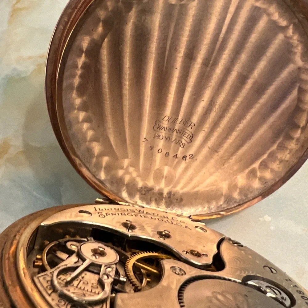 ILLINOIS WATCH CO Antique 11 Jewel Pocket Watch in 10k Gold Filled Dueber Case
